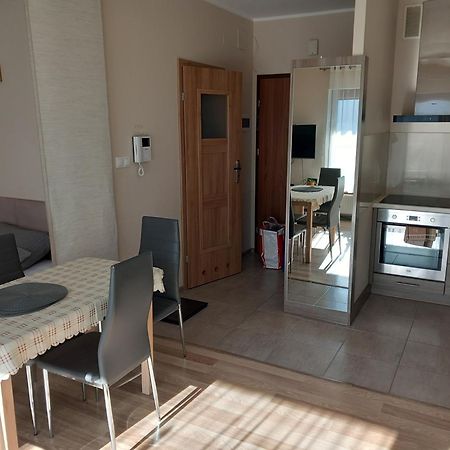 Apartament Jelenia Gora - Cieplice Exteriör bild