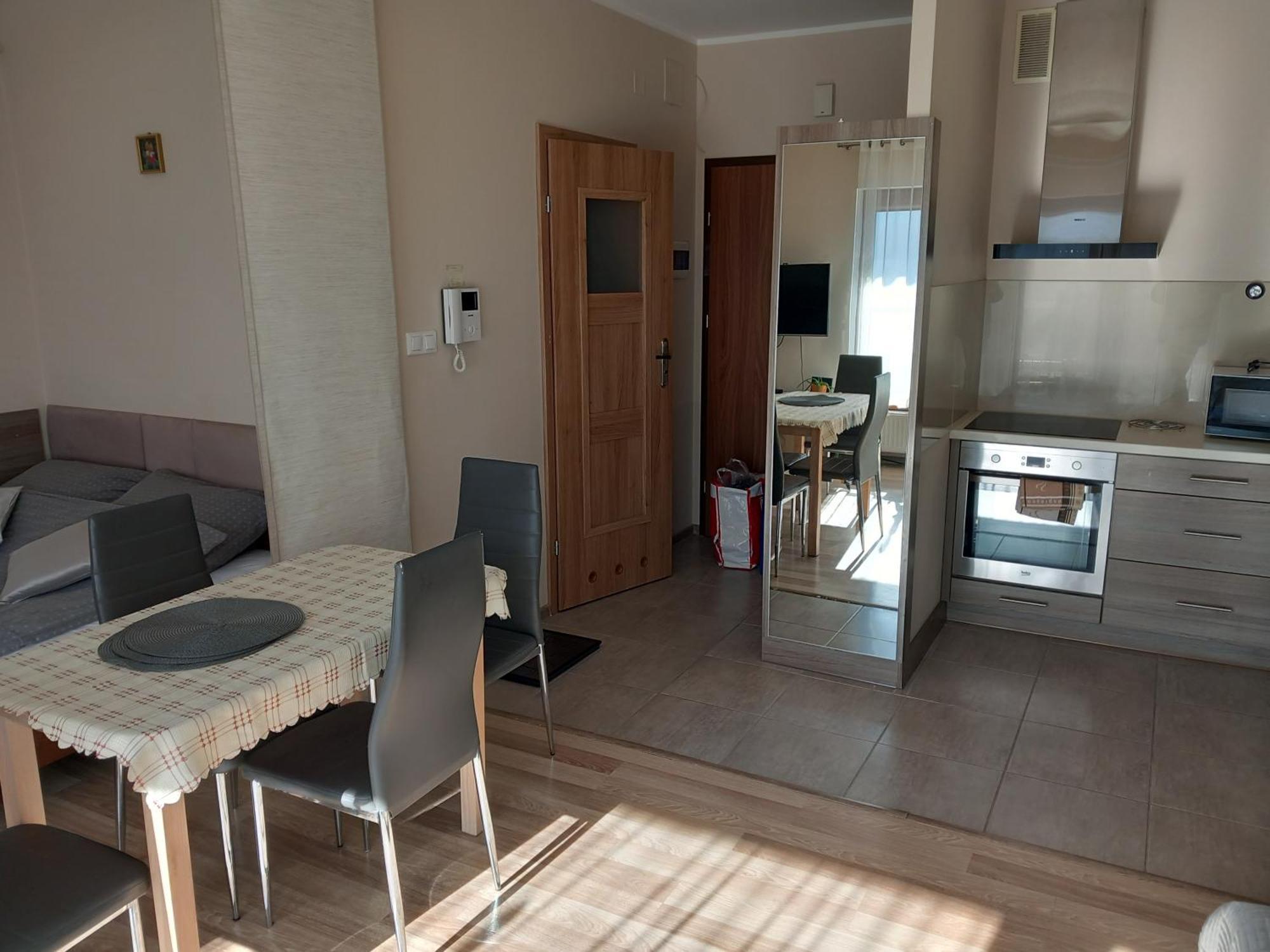 Apartament Jelenia Gora - Cieplice Exteriör bild